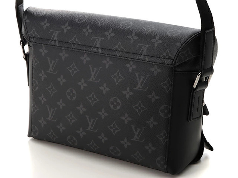Louis Vuitton Black Monogram Shoulder Voyage Eclipse Bag Messenger Black